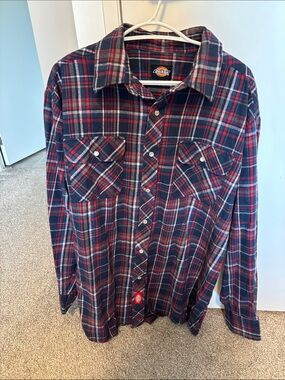 Dickies Men’s Red and Navy Plaid Button-Down Shirt
